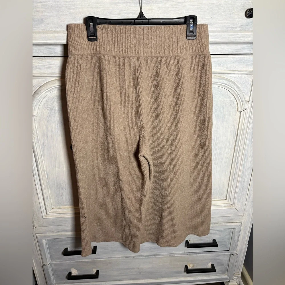 Lululemon Retreat Yourself Wide Leg Crop Pants‎ Heathered Soft Sand Athleisure